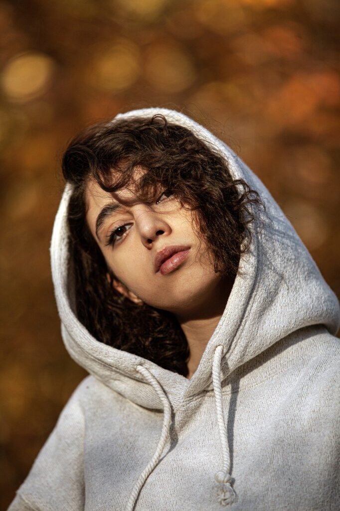 woman, beauty, hoodie-8592366.jpg